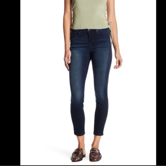 Control Top Jeans by MIRACLEbody.  Like SPANX - Picture 1 of 7